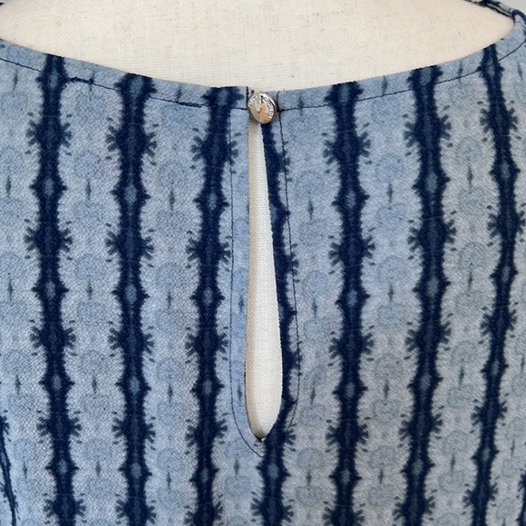 Vince Camuto Women's Blouse Blue, size L, Knit High Low Tunic with side tie - Picture 4 of 11